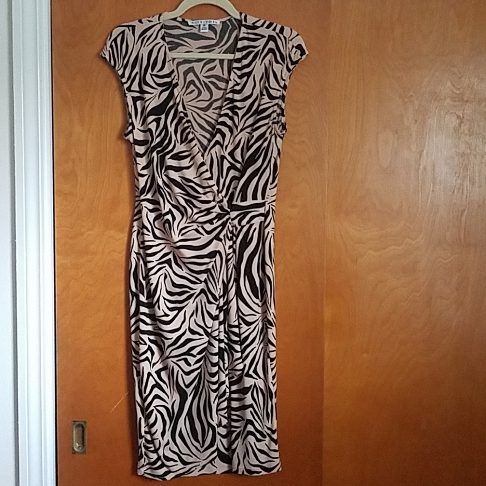 Maggy London faux wrap animal print dress size 10